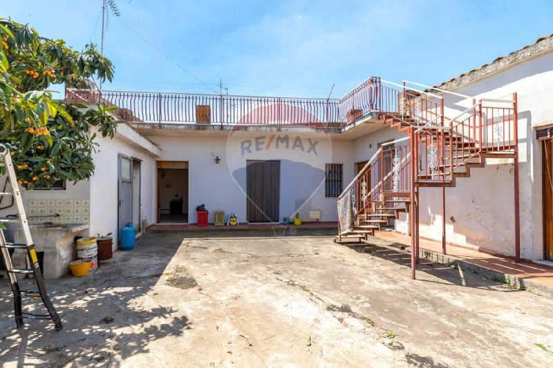 Detached house in Aci Catena