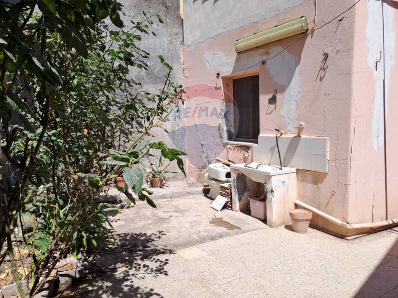 Vrijstaande woning in Motta Sant'Anastasia