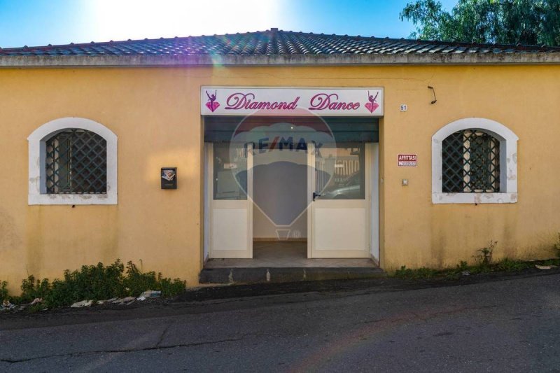 Commercial property in Aci Sant'Antonio