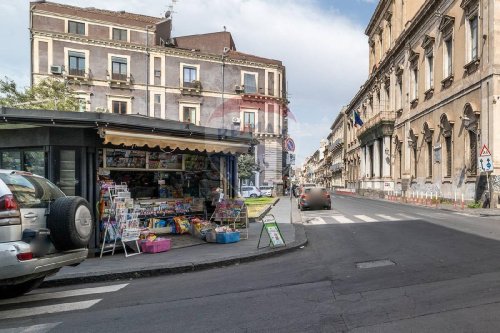 Local commercial à Catane