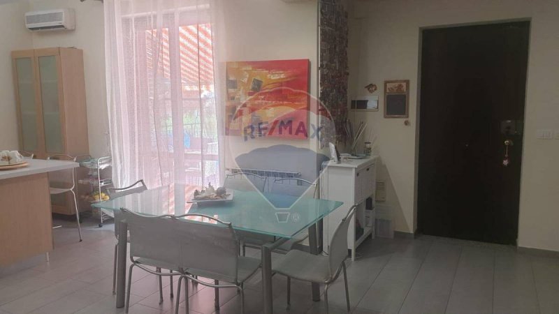 Apartamento em Aci Sant'Antonio