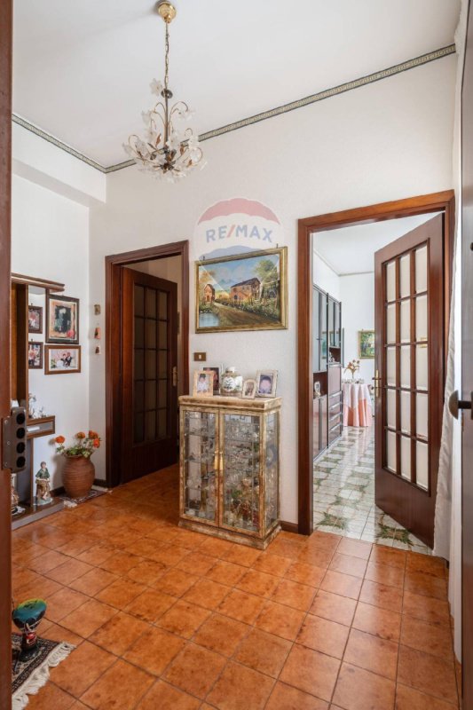 Apartment in Aci Catena