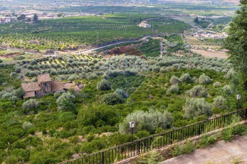 Agricultural land in Paternò