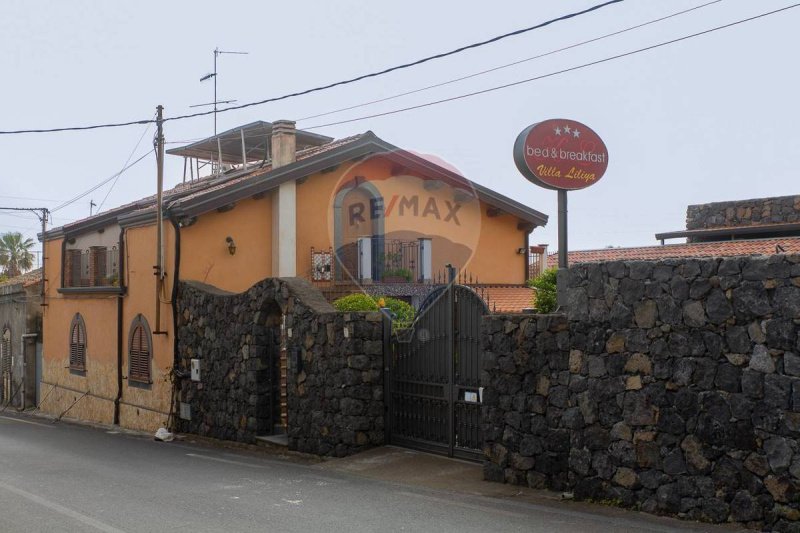 Casa indipendente a Fiumefreddo di Sicilia