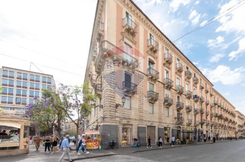 Kommersiell byggnad i Catania