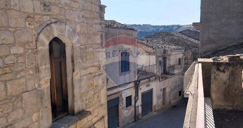 Detached house in Modica