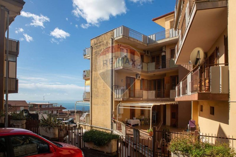 Appartement à Aci Castello