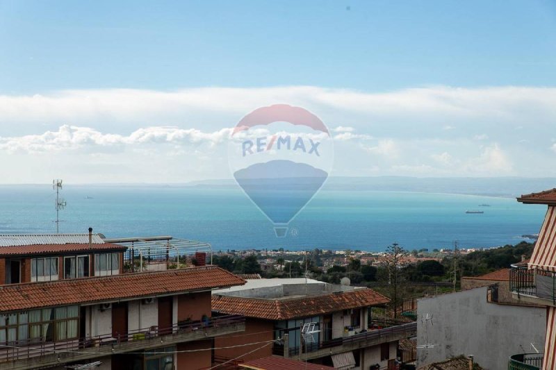 Appartement à Aci Castello