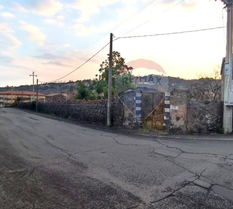 Terreno agrícola en Aci Catena