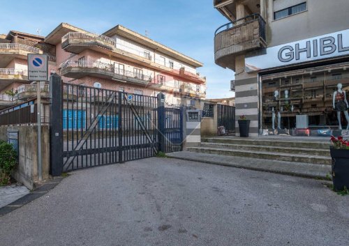 Edifício comercial em Caltagirone