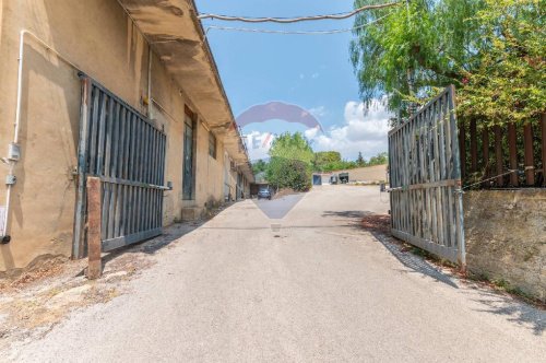 Zakelijk onroerend goed in Caltagirone