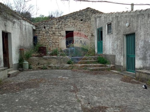 Detached house in Ragusa