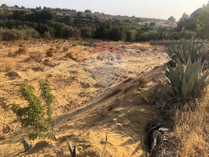 Terreno edificabile a Chiaramonte Gulfi