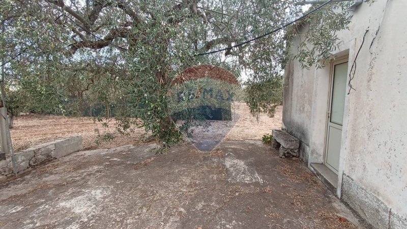 Casa di campagna a Chiaramonte Gulfi