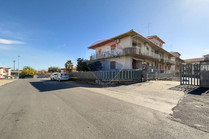 Apartamento em Aci Sant'Antonio