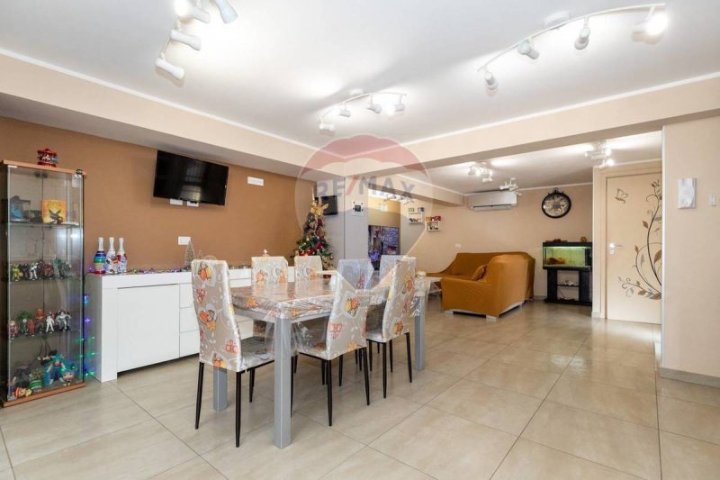 Apartamento en Acireale