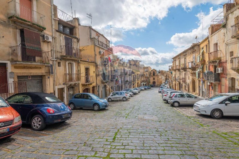 Maison individuelle à Caltagirone