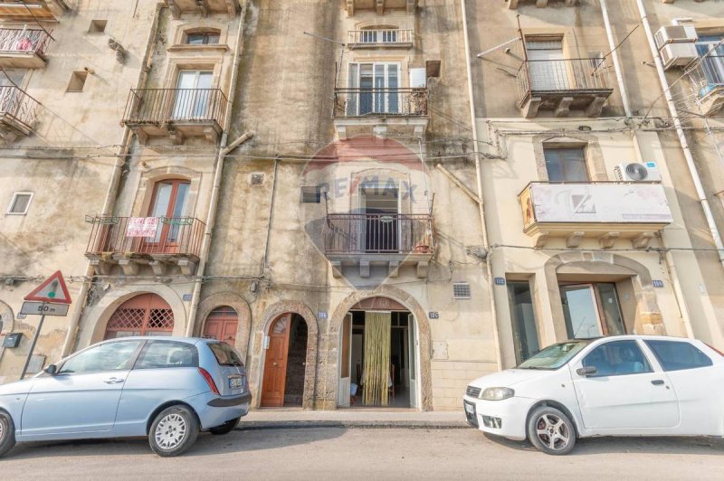 Vrijstaande woning in Caltagirone