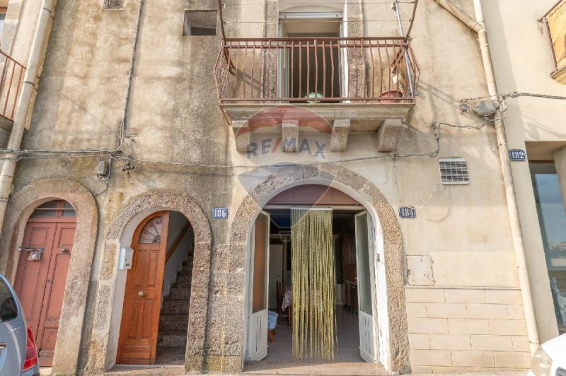 Vrijstaande woning in Caltagirone