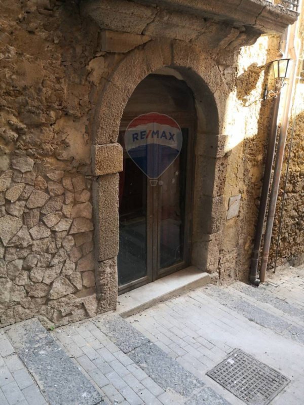 Commercial property in Caltagirone