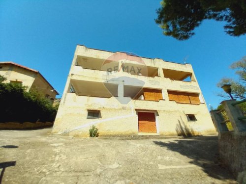 Detached house in Altofonte