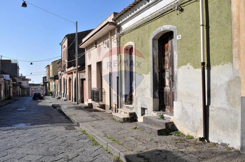 Detached house in Piedimonte Etneo