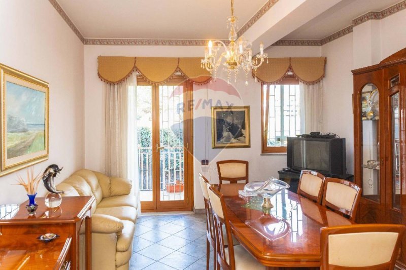 Appartement à Aci Catena