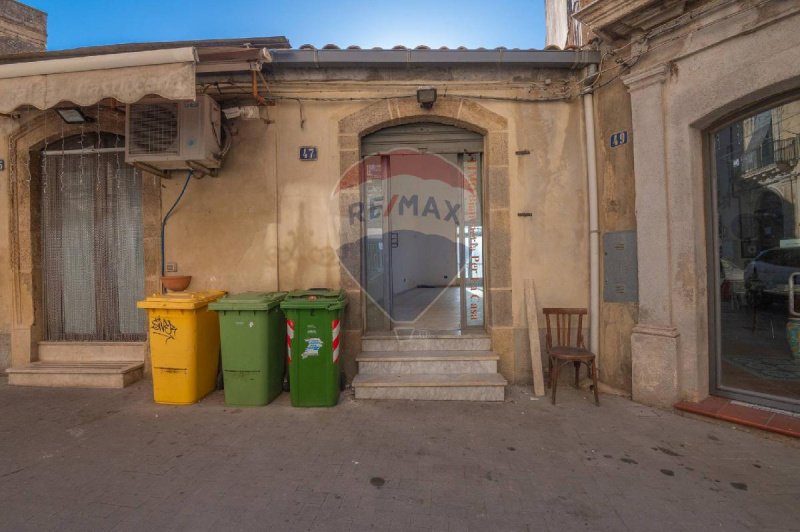 Inmueble comercial en Caltagirone