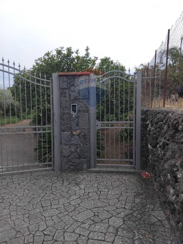 Terreno agrícola em Aci Castello