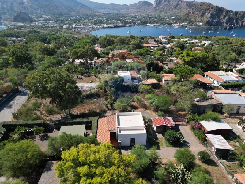 Terrain à bâtir à Lipari