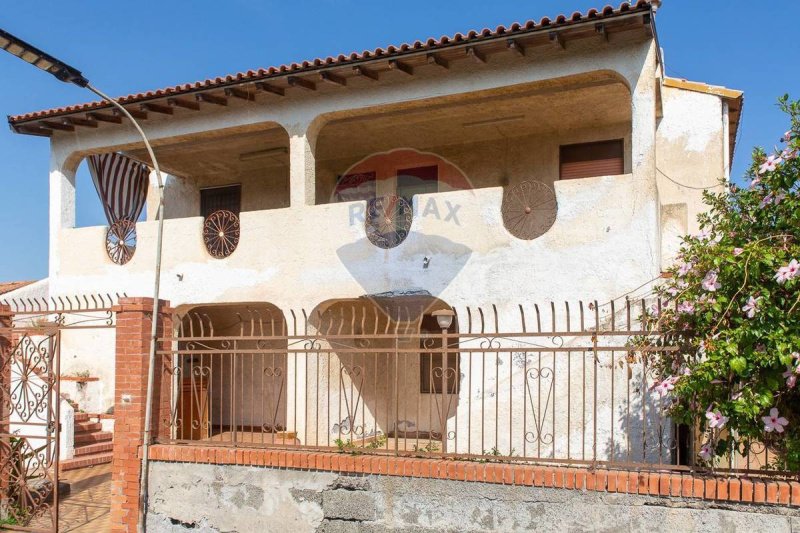 Half-vrijstaande woning in Catanië