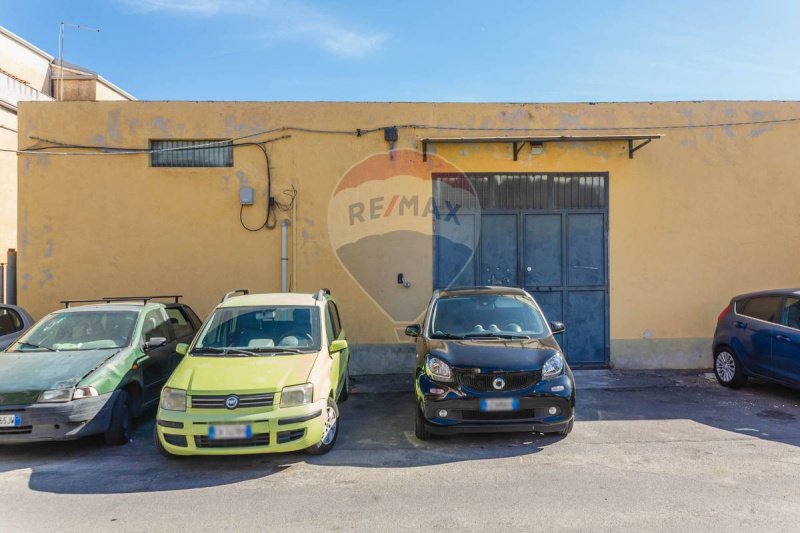 Edifício comercial em Misterbianco