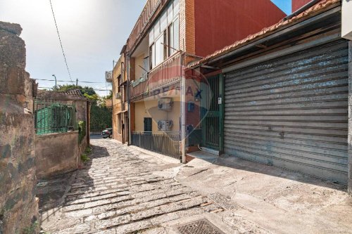 Casa geminada em San Gregorio di Catania