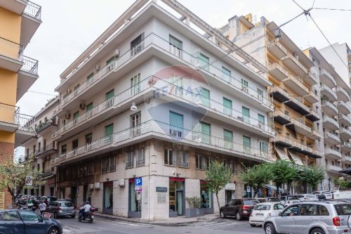 Inmueble comercial en Acireale