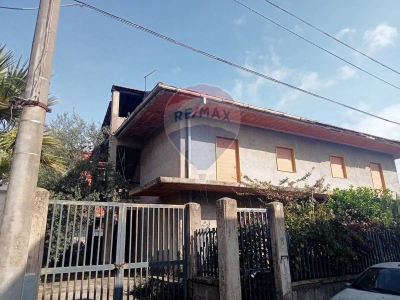 Casa em Camporotondo Etneo