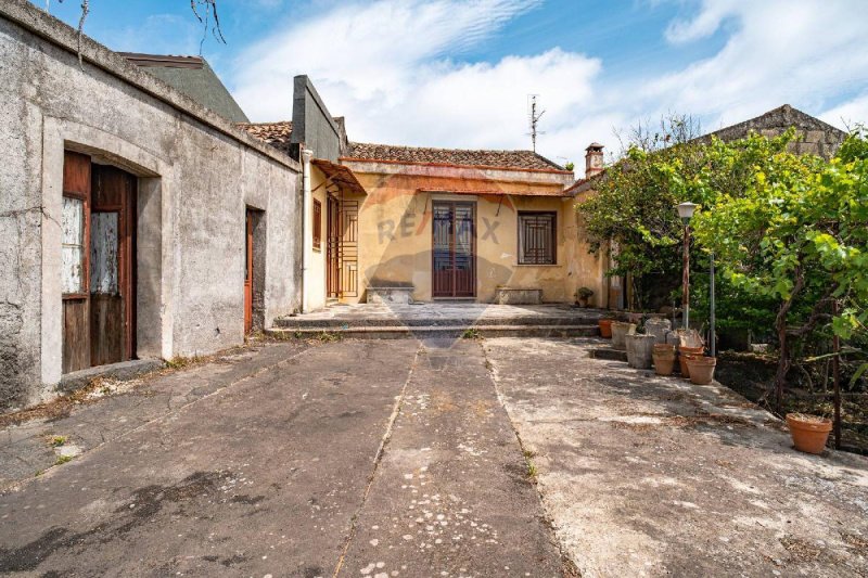 Maison individuelle à Aci Bonaccorsi