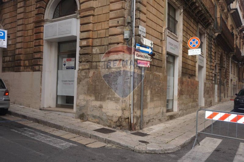 Edifício comercial em Ragusa
