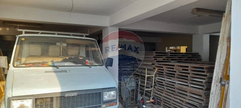 Коммерческая недвижимость в Фьюмефреддо-ди-Сицилия