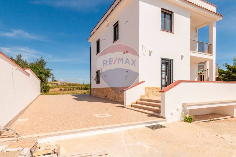 Half-vrijstaande woning in Ispica