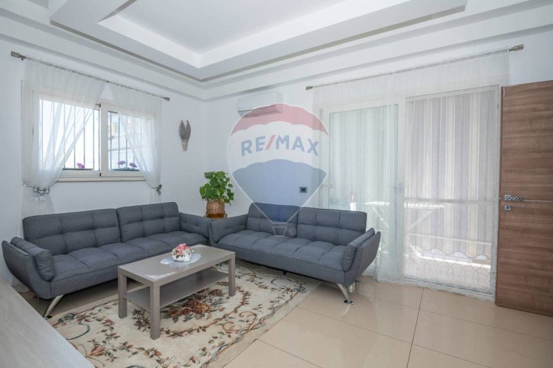 Casa geminada em Ramacca