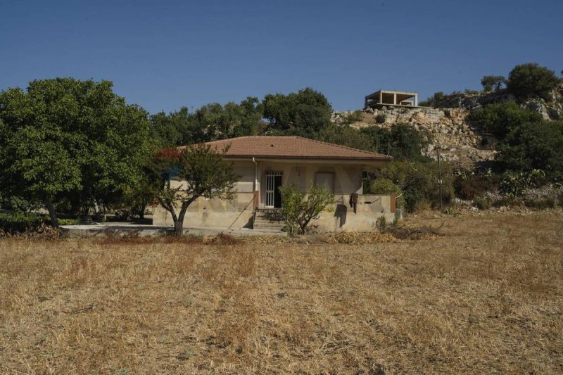 Вилла в Модика