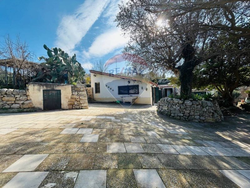 Villa en Chiaramonte Gulfi