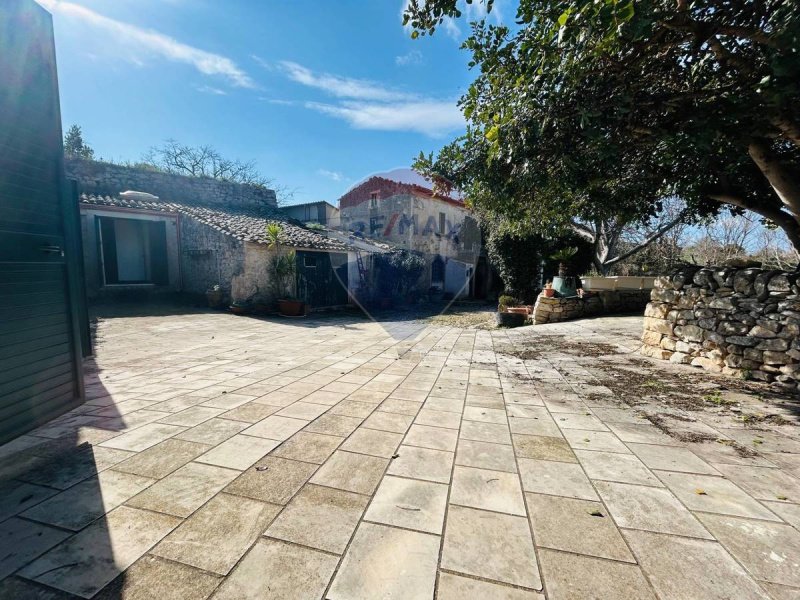 基亚拉蒙特古尔菲别墅