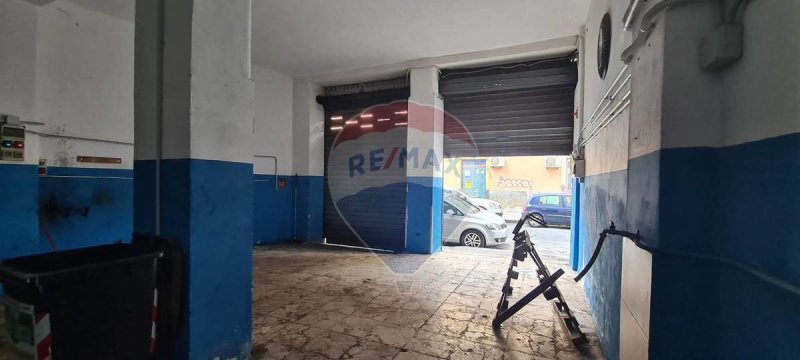 Edifício comercial em Catânia