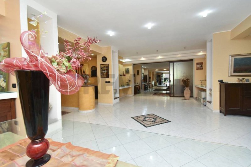 Casa semi-independiente en Motta Sant'Anastasia