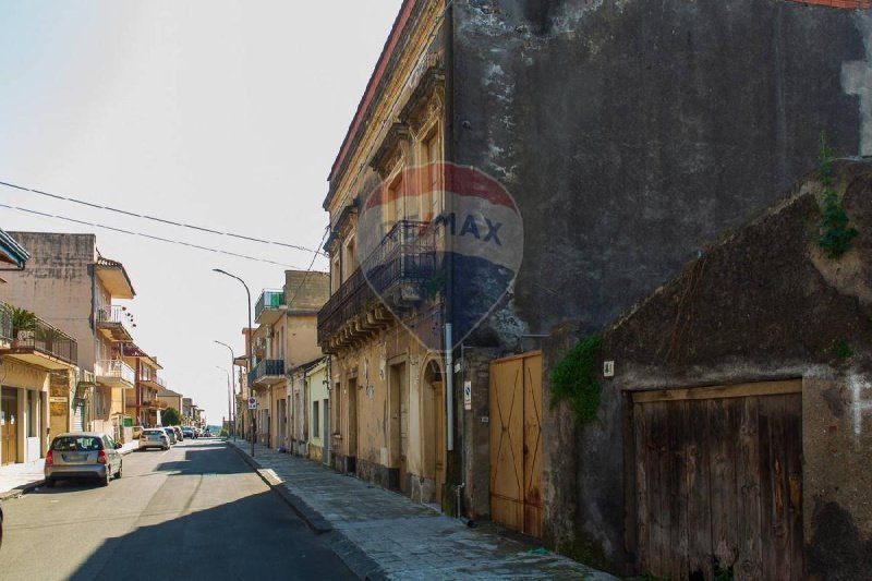Apartamento em Fiumefreddo di Sicilia