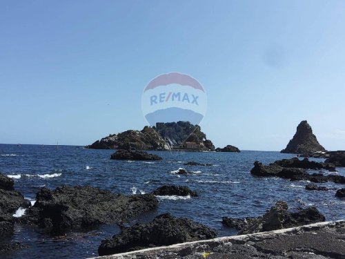 Casa indipendente a Aci Castello