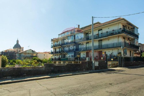 Apartment in Aci Catena