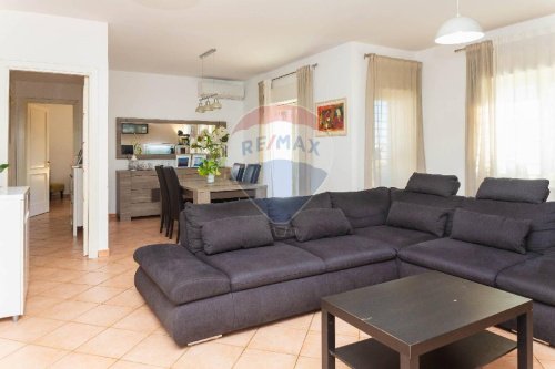 Apartamento en Acireale