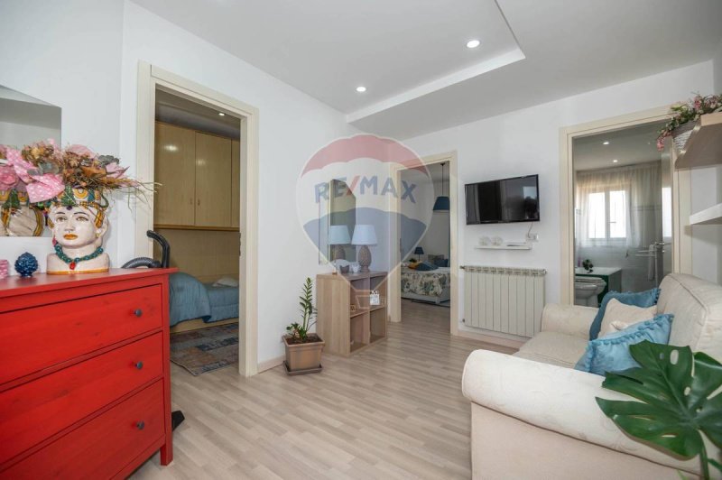 卡尔塔吉罗内半独立房屋